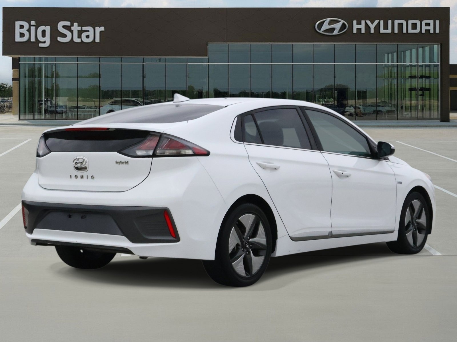 Used 2020 Hyundai Ioniq SEL FWD image 4