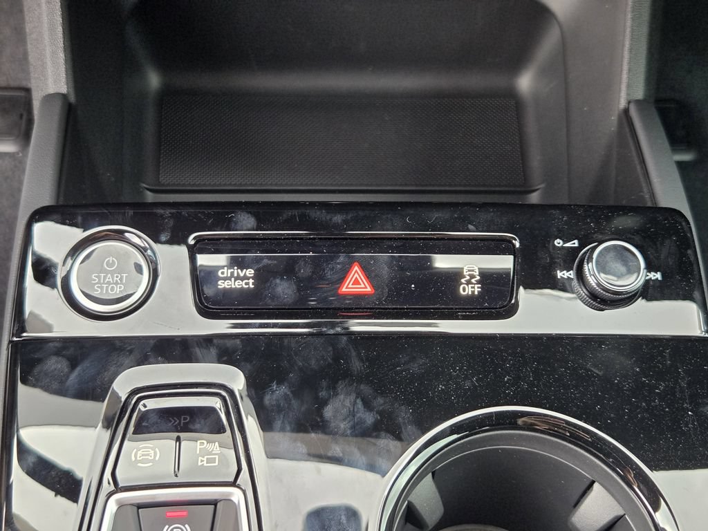 New 2027 Audi Q6 e-tron Premium AWD/4WD image 24