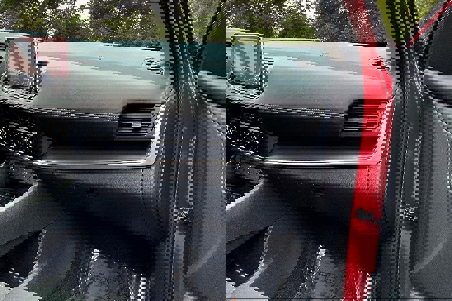 Used 2024 Nissan Rogue S image 28