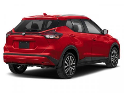 Used 2022 Nissan Kicks SV image 2