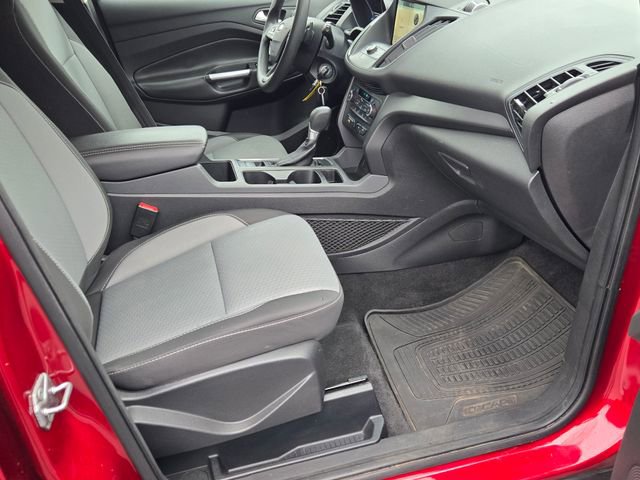 Used 2017 Ford Escape SE w/ Equipment Group 201A image 9