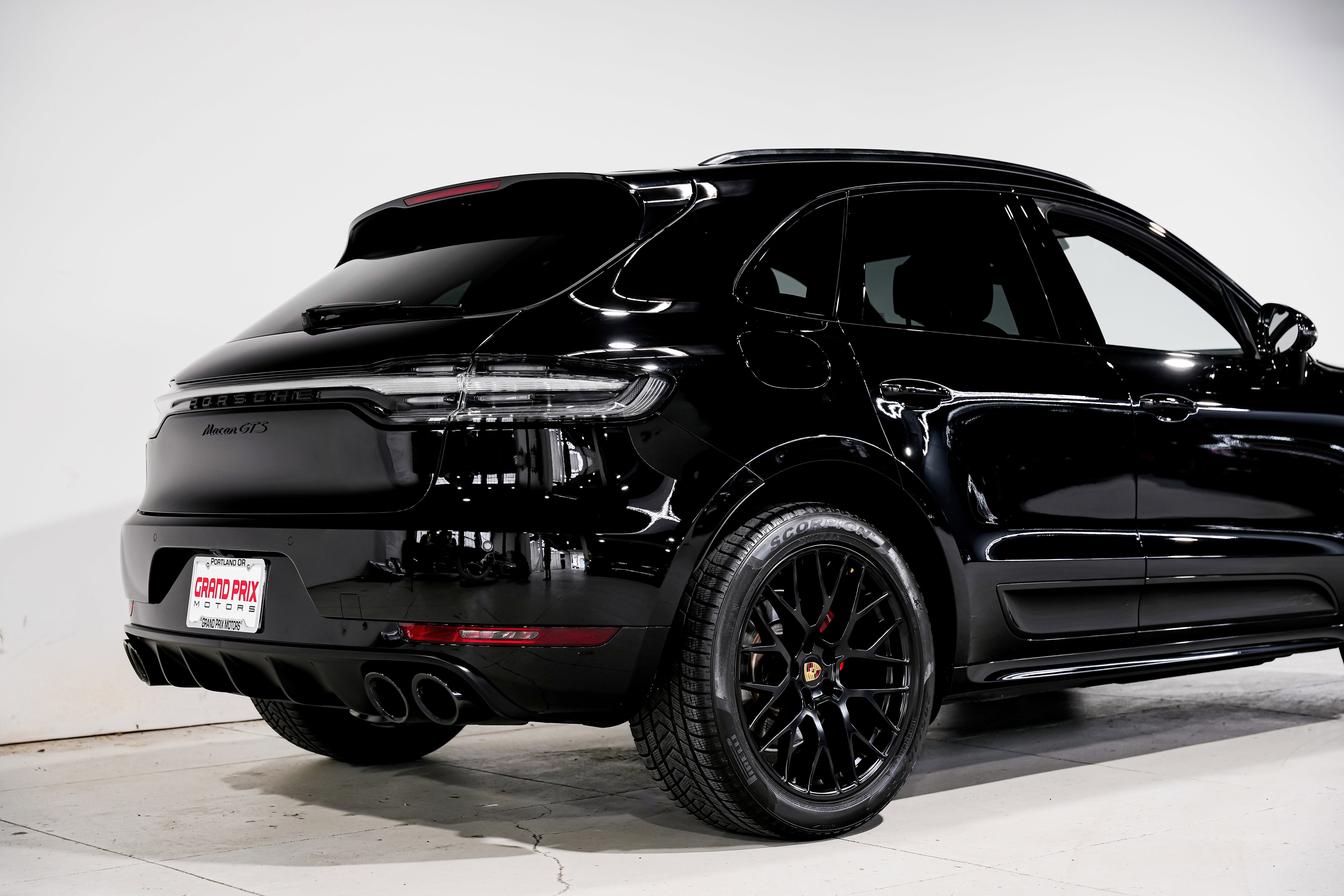 Used 2021 Porsche Macan GTS image 41