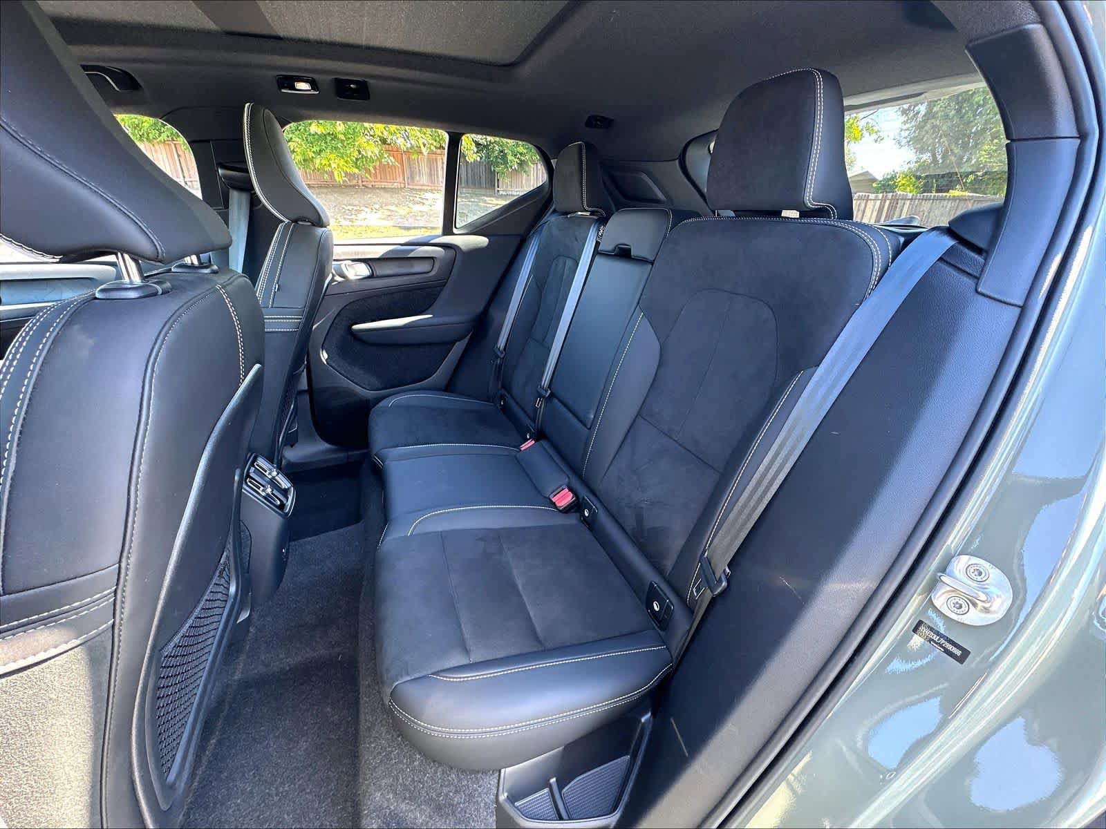 Used 2023 Volvo XC40 Recharge Plus AWD/4WD image 29