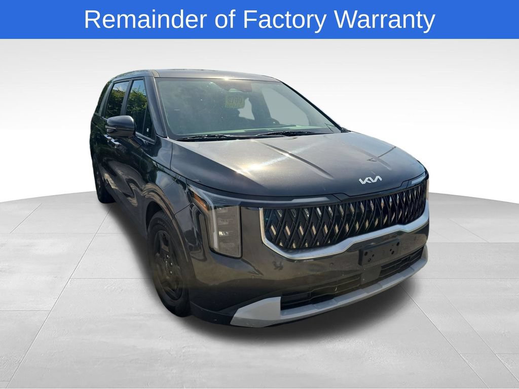 Used 2025 Kia Carnival FWD image 4