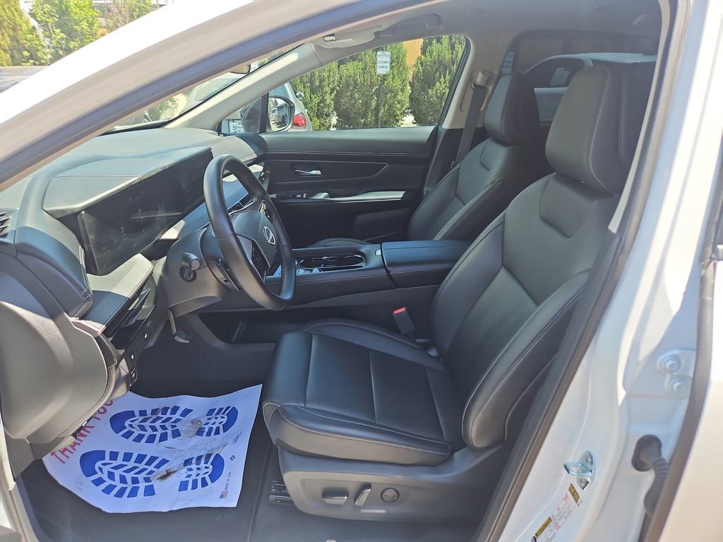 Used 2025 Nissan Murano SV AWD/4WD image 9
