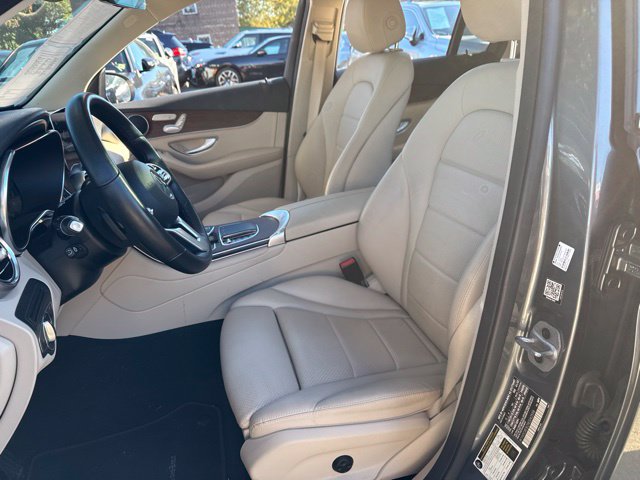 Used 2022 Mercedes-Benz GLC 300 4MATIC image 17
