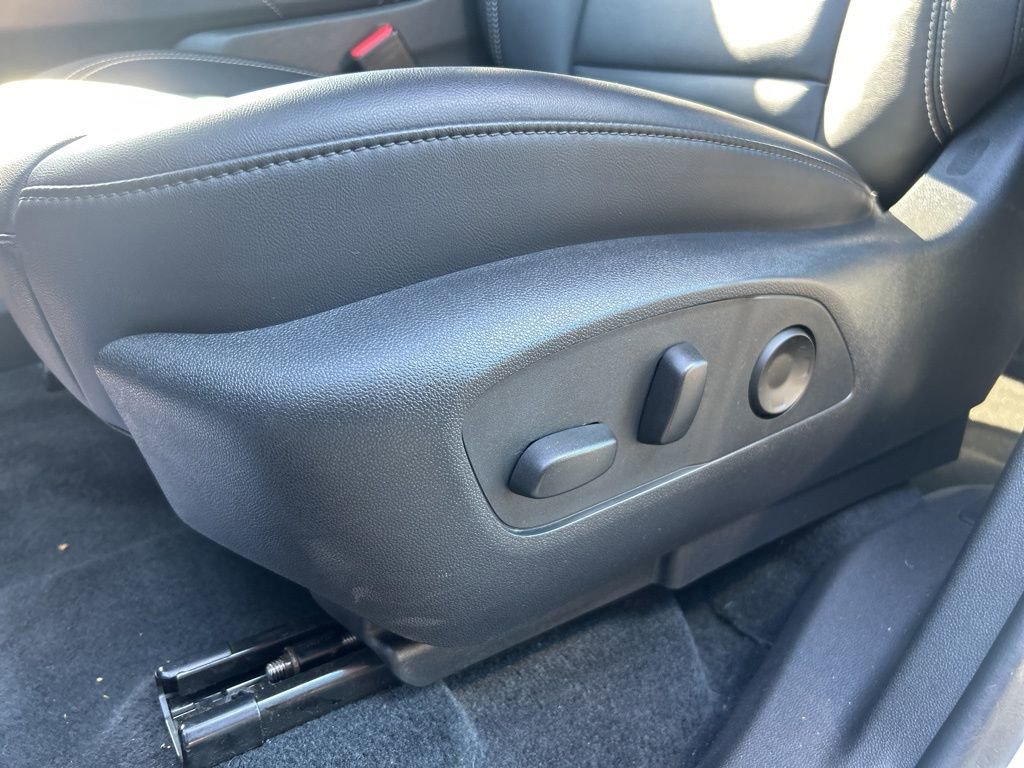 Used 2024 GMC Acadia Elevation image 27