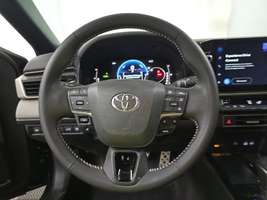 Used 2025 Toyota Camry SE w/ Multimedia Upgrade Package FWD image 8