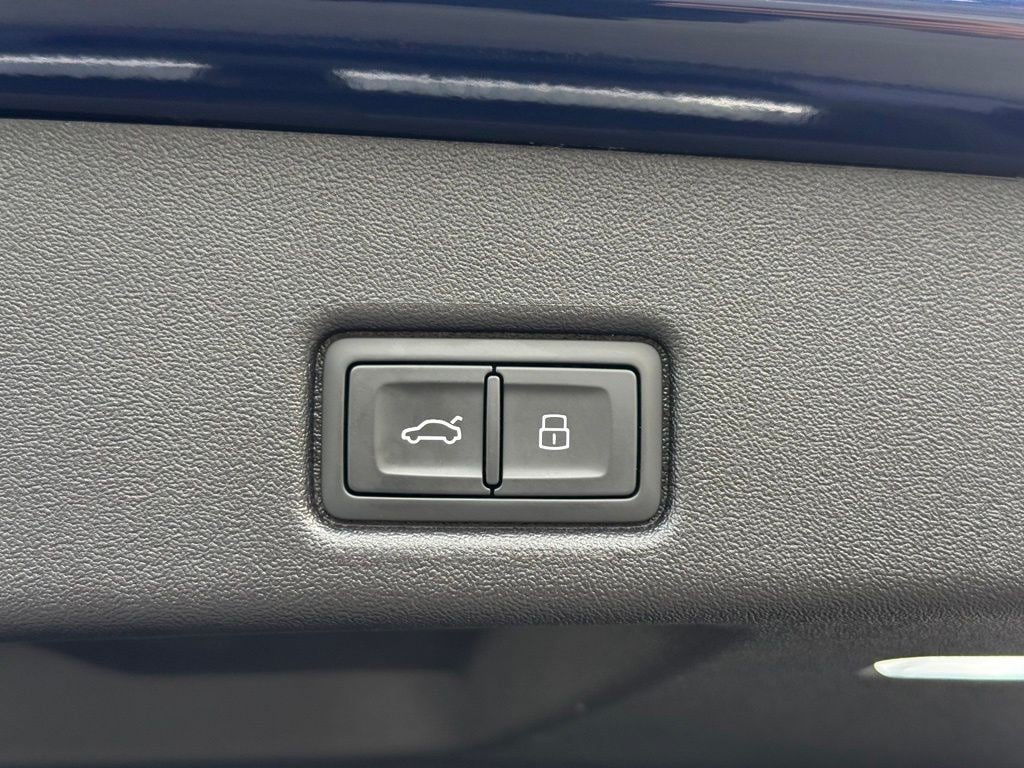 Certified 2025 Audi Q5 Premium w/ Convenience Package AWD/4WD image 24