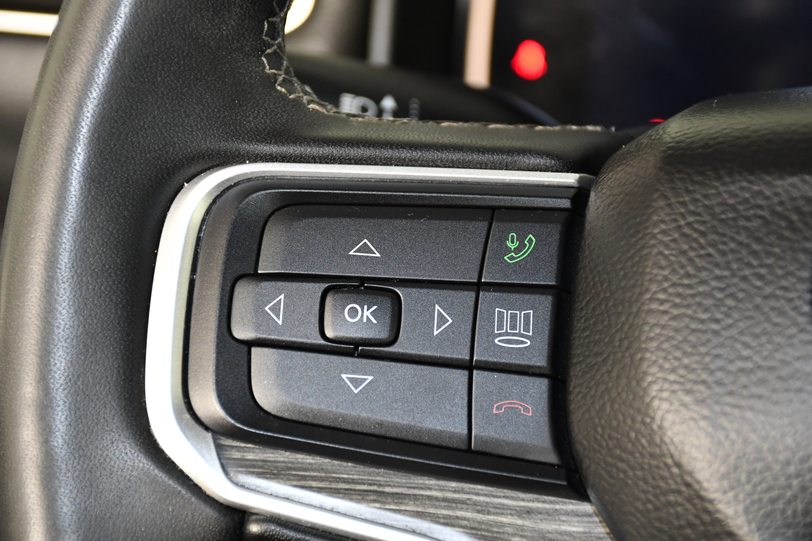 Used 2024 Jeep Wagoneer Series III AWD/4WD image 21