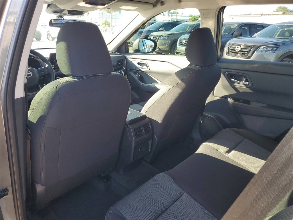 New 2026 Nissan Rogue SV image 7