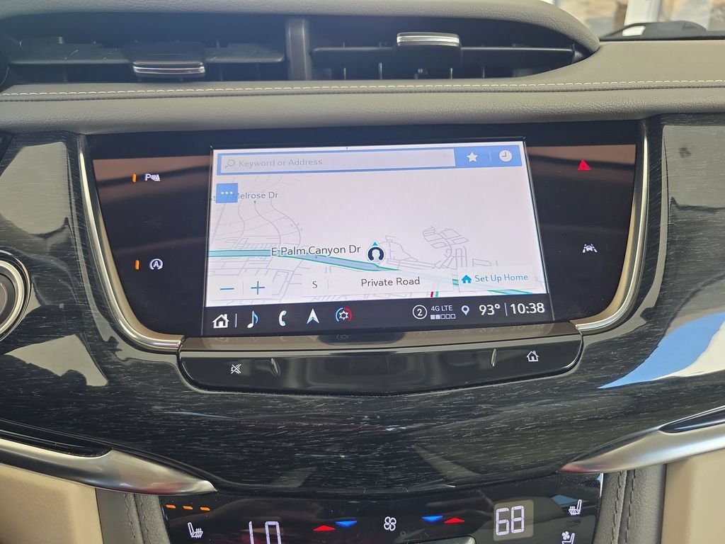 Used 2023 Cadillac XT6 Premium Luxury w/ LPO, Premium Carpet Package FWD image 14