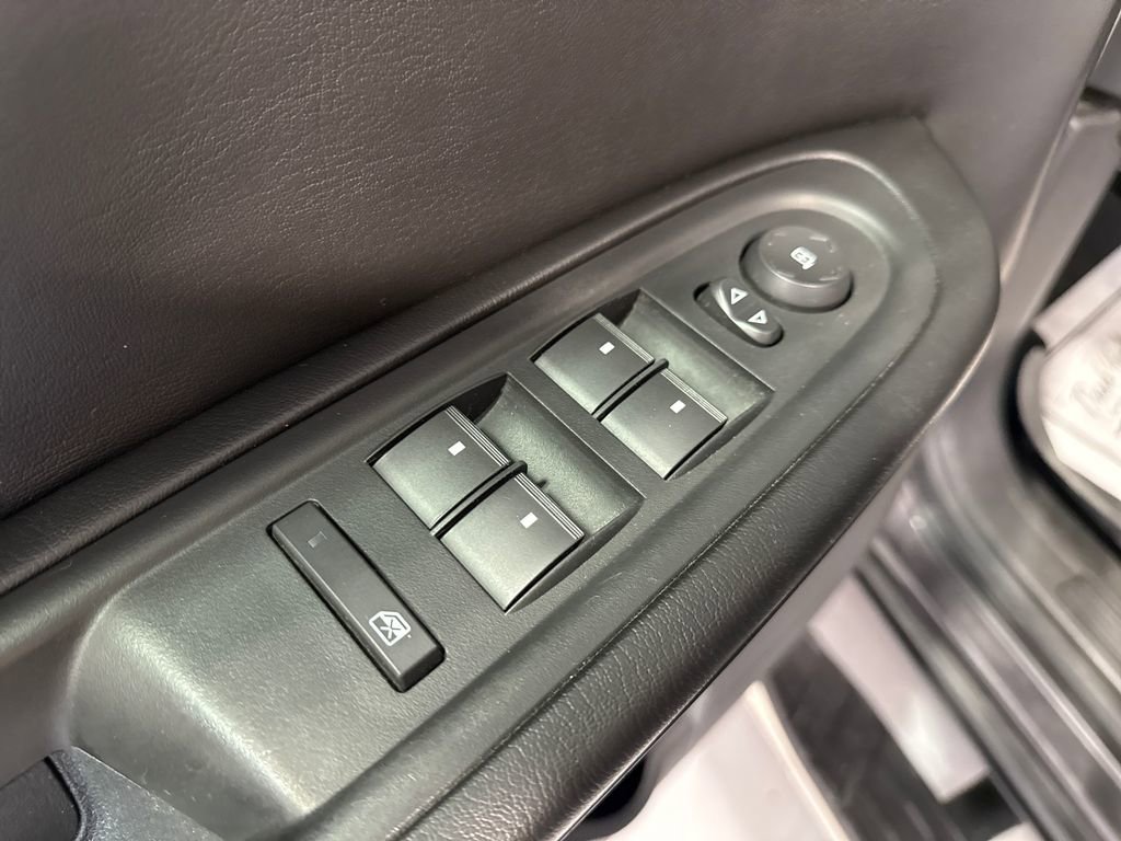 Used 2016 Chevrolet Traverse LT w/ Style and Technology Package AWD/4WD image 27