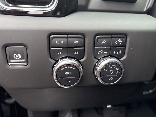 New 2025 GMC Sierra 2500 Denali w/ Denali Reserve Package image 13