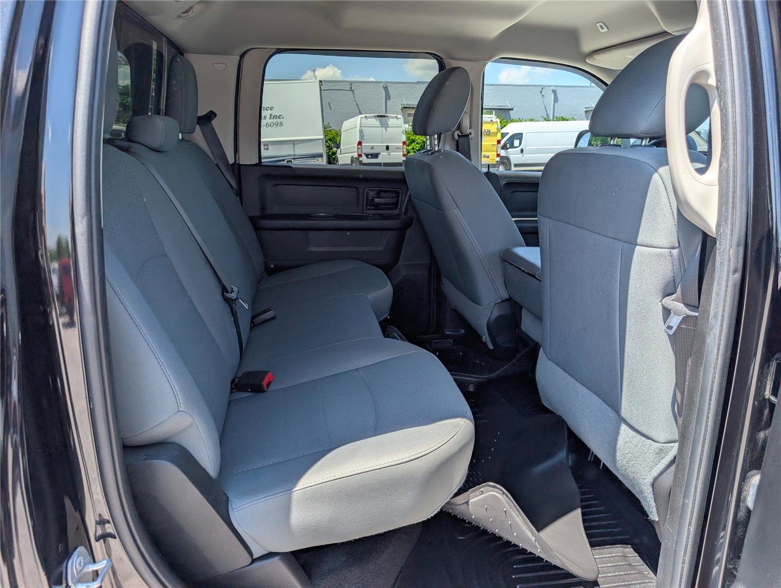 Used 2018 RAM 2500 Tradesman w/ Chrome Appearance Group AWD/4WD image 11