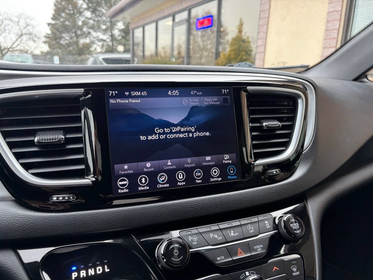 Used 2019 Chrysler Pacifica Touring-L w/ Advanced Safetytec Group FWD image 32