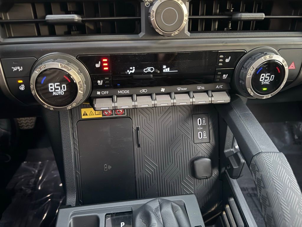 Used 2025 Toyota 4Runner Limited image 29