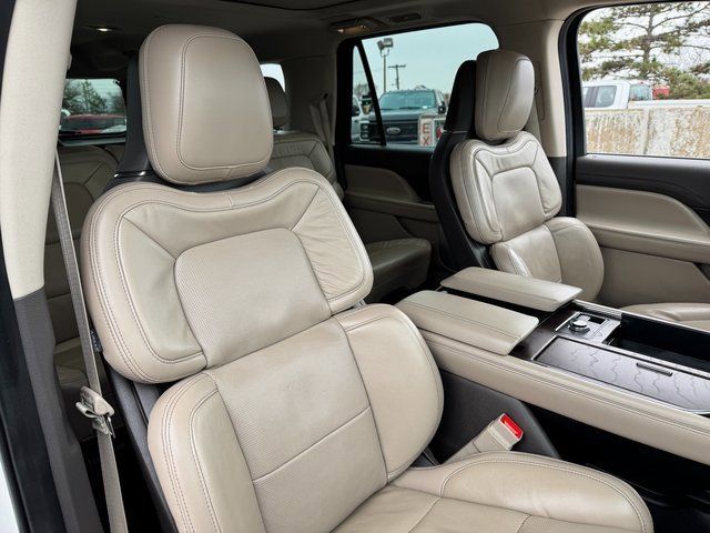 Used 2022 Lincoln Navigator L Reserve image 22