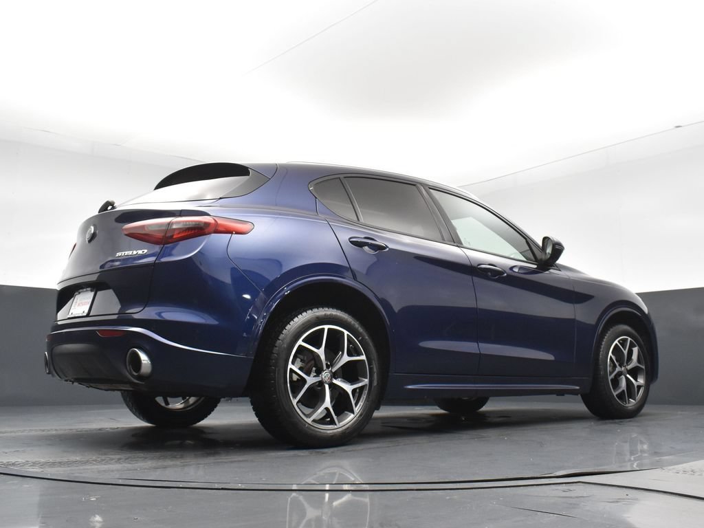 Used 2021 Alfa Romeo Stelvio Ti w/ Active Assist 2 Package TI AWD/4WD image 23