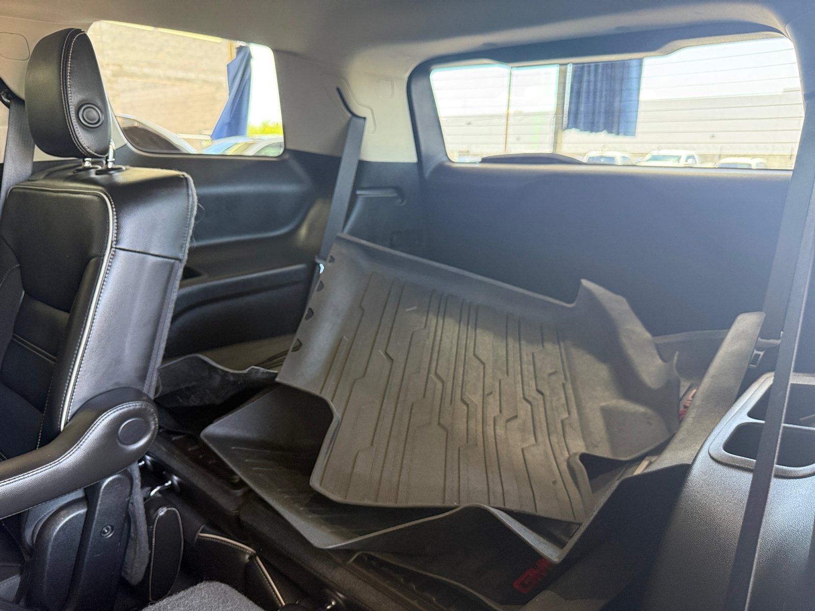 Used 2019 GMC Acadia Denali w/ Technology Package FWD image 24