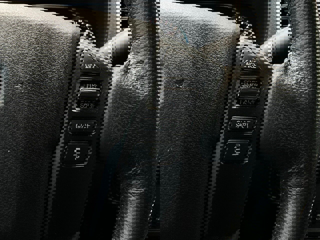 Used 2022 Nissan Frontier SV image 35