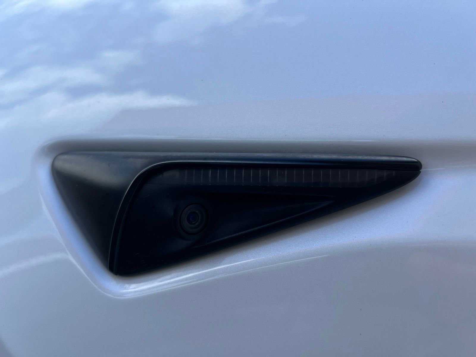 Used 2023 Tesla Model Y Long Range AWD/4WD image 28