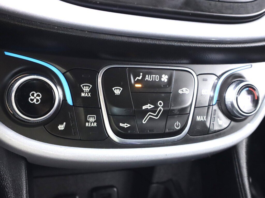 Used 2017 Chevrolet Volt LT w/ Comfort Package FWD image 24