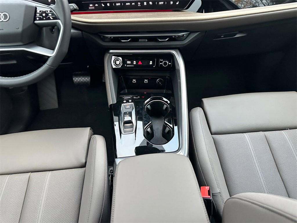 New 2025 Audi Q5 2.0T Premium Plus image 11