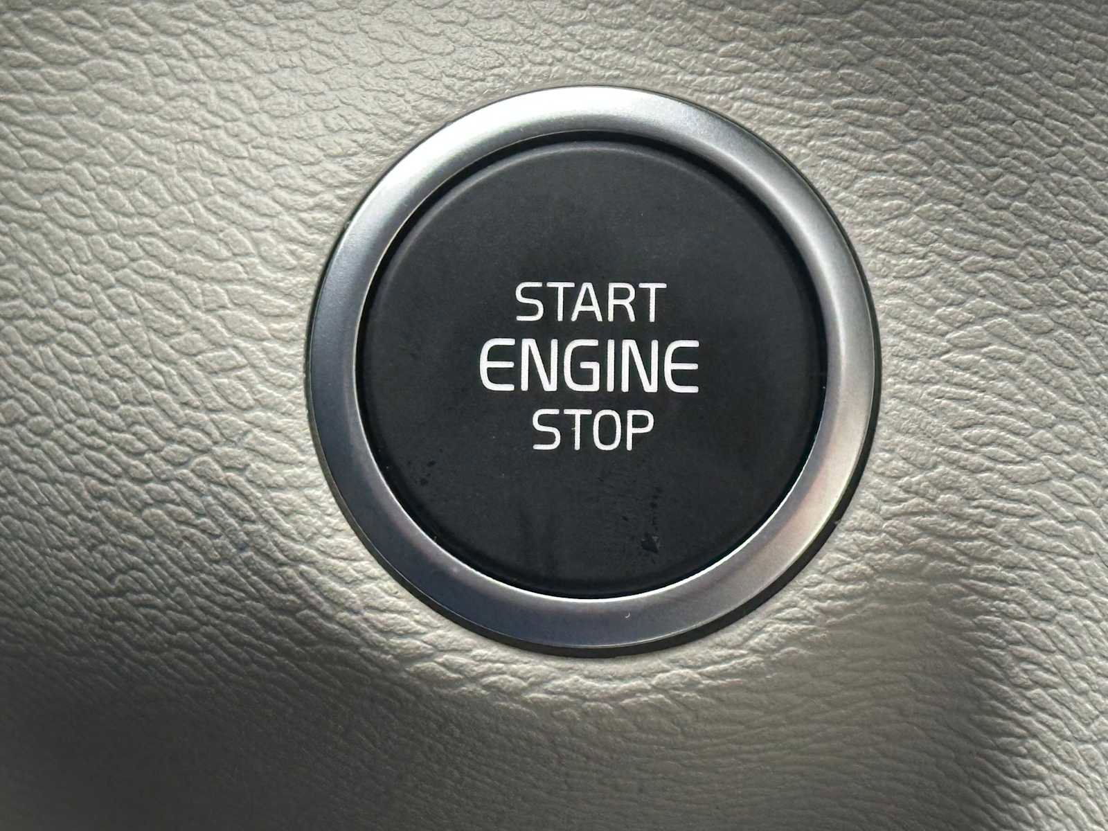 New 2026 Volvo XC40 B5 Plus w/ Climate Package image 39