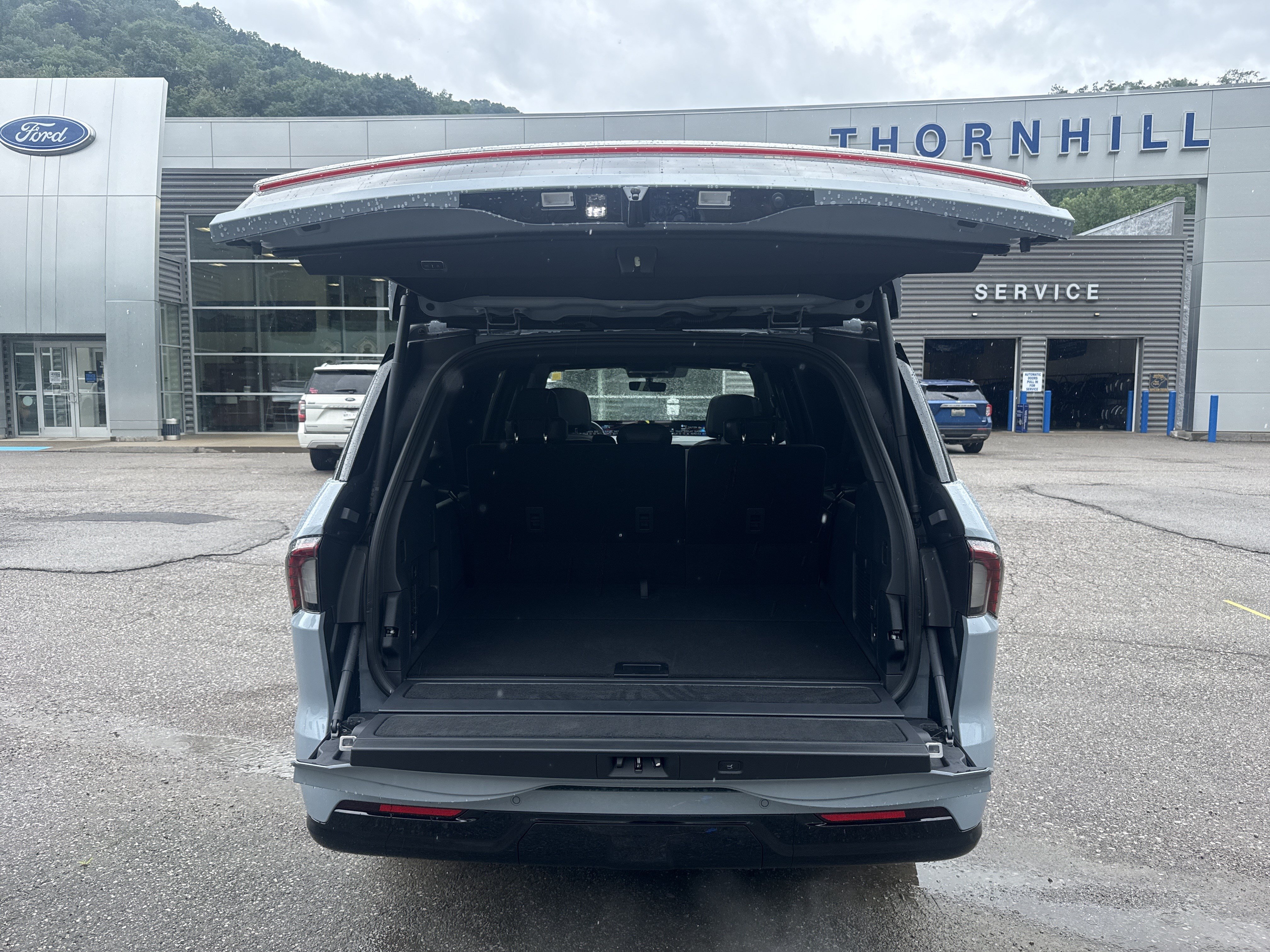 New 2027 Lincoln Navigator L Reserve w/ Jet Appearance Package AWD/4WD image 9