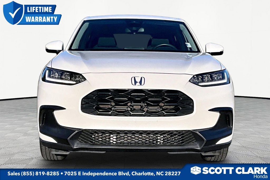 Used 2023 Honda HR-V LX image 2