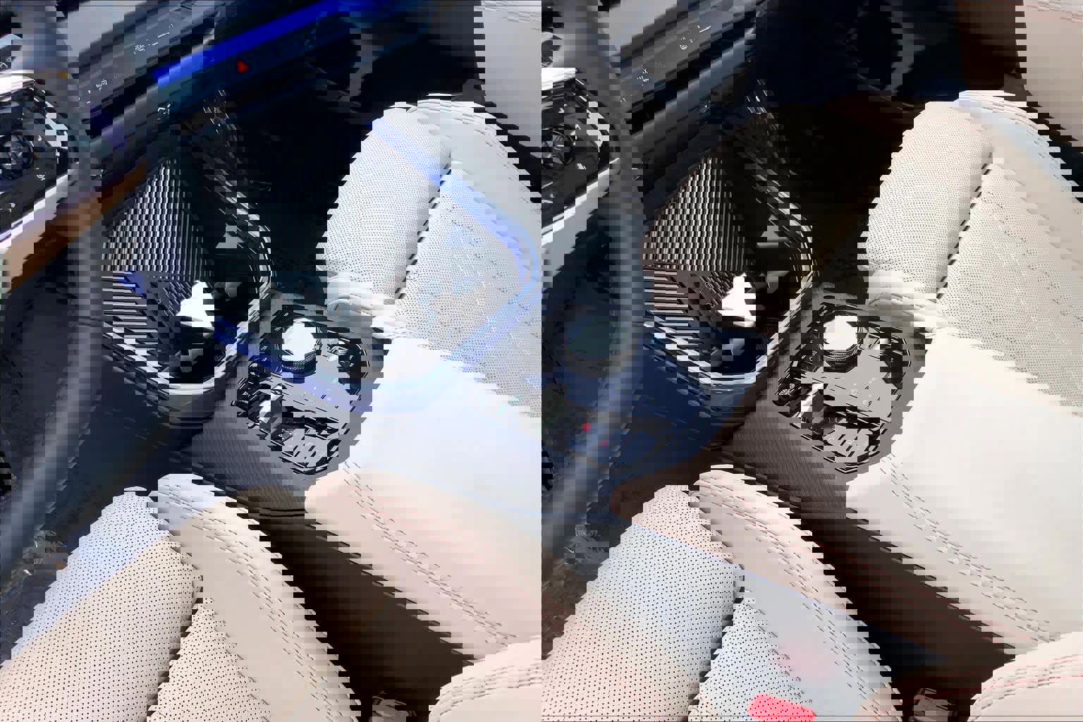 Certified 2025 BMW X3 xDrive30i w/ Convenience Package image 16