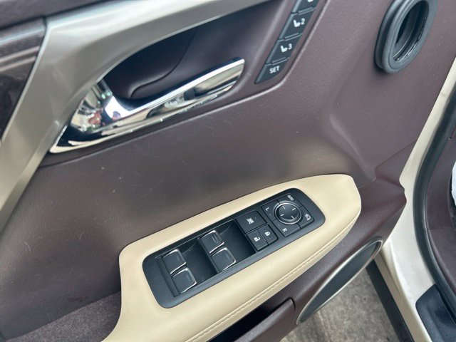 Used 2018 Lexus RX 450h AWD w/ Luxury Package image 16