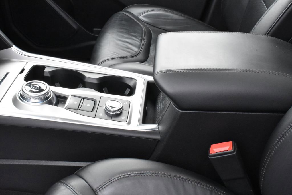 Used 2023 Ford Explorer Platinum w/ Technology Package AWD/4WD image 32