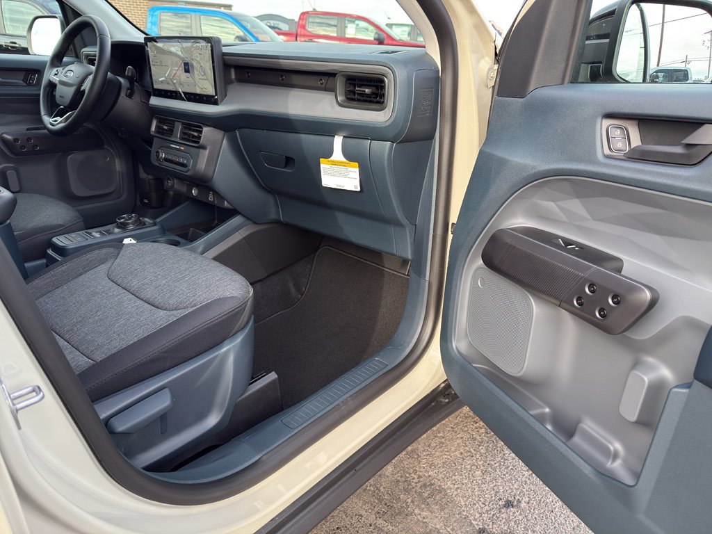 New 2025 Ford Maverick XLT w/ XLT Luxury Package image 34