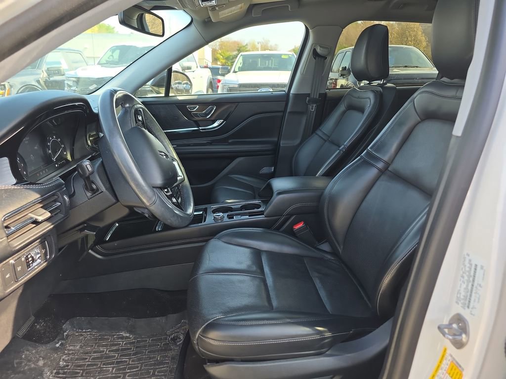 Used 2021 Lincoln Corsair AWD w/ Premium Package image 23