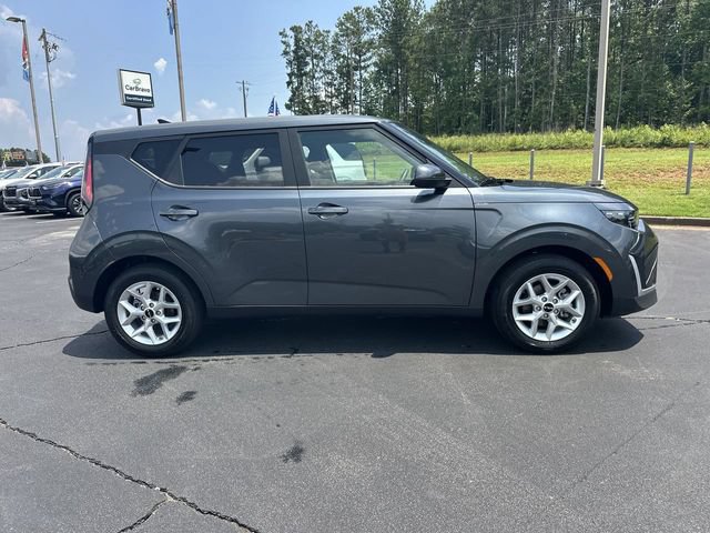 Used 2025 Kia Soul LX w/ LX Technology Package FWD image 3