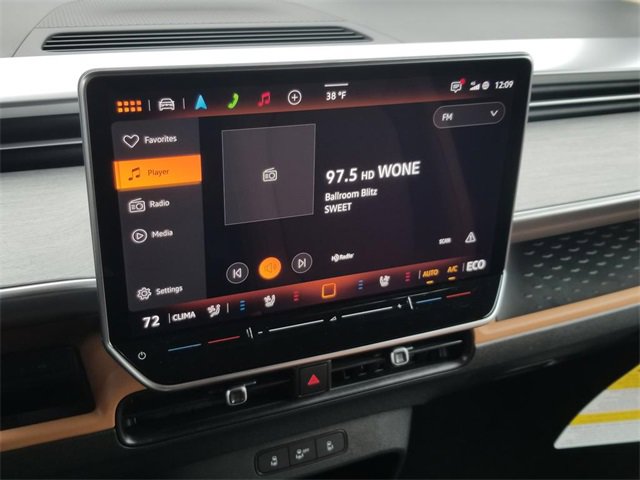 New 2025 Volkswagen ID. Buzz Pro S image 11