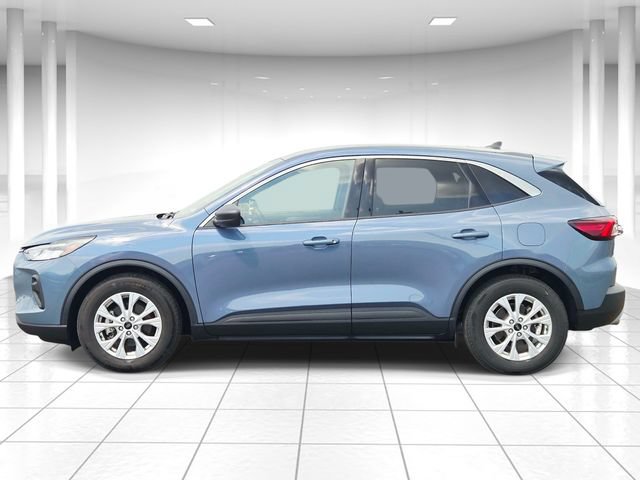 Used 2023 Ford Escape Active FWD image 2