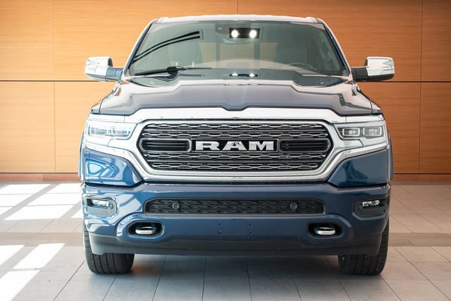 Used 2022 RAM 1500 Limited w/ Body-Colour Bumper Group AWD/4WD image 2