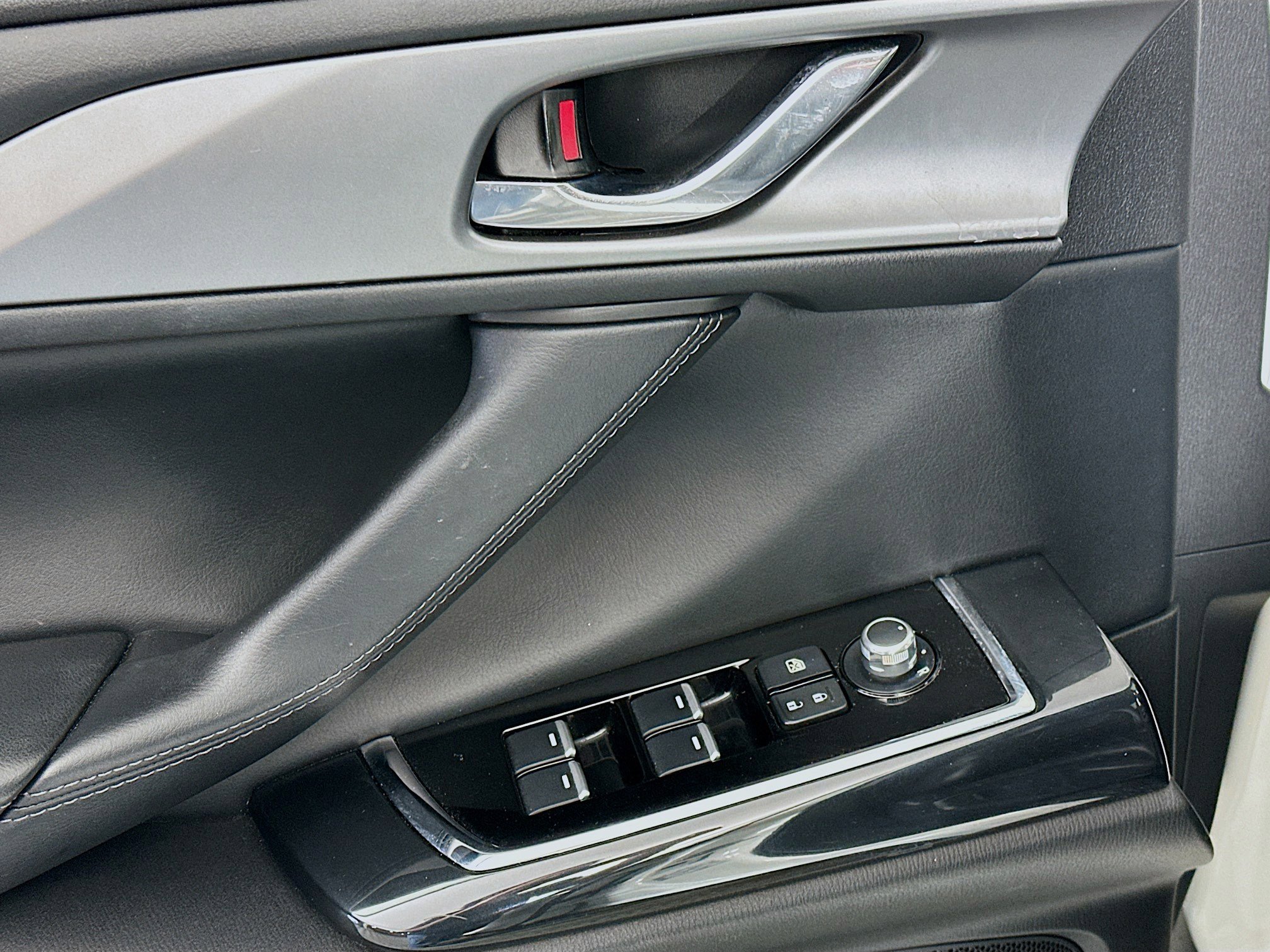 Used 2018 MAZDA CX-9 Touring image 15