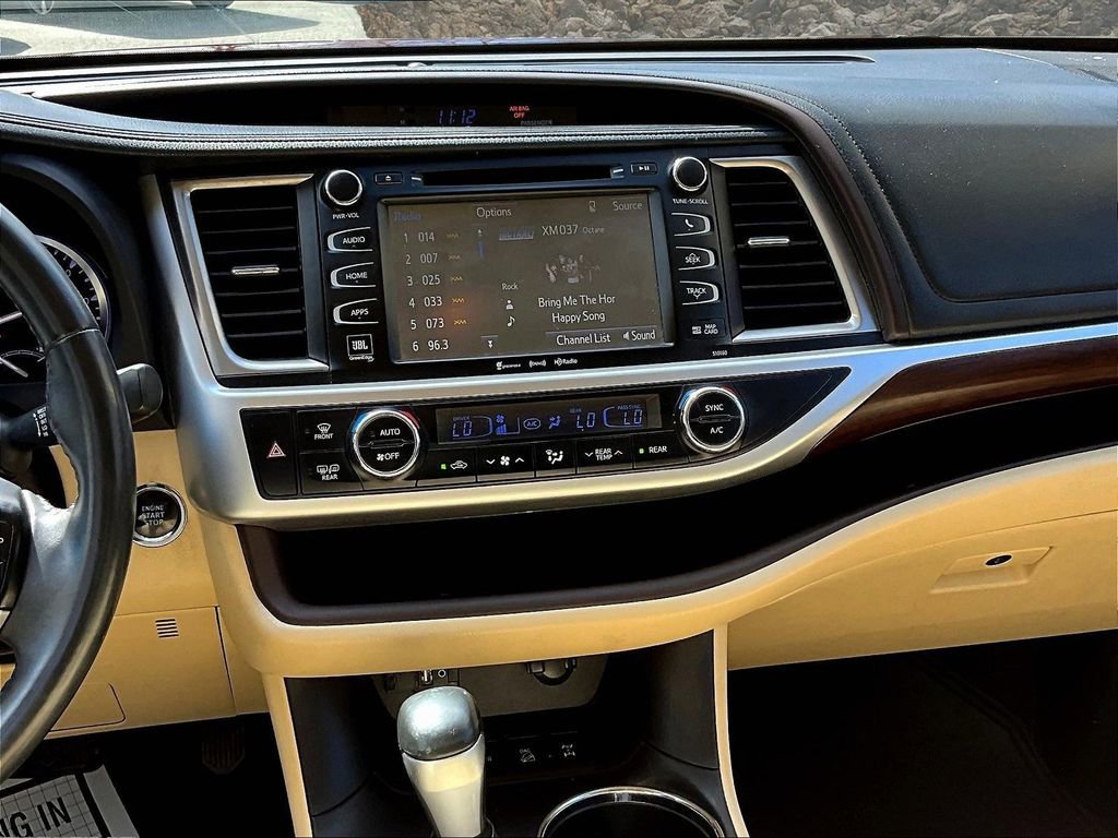 Used 2016 Toyota Highlander Limited w/ Protection Package #3 image 5