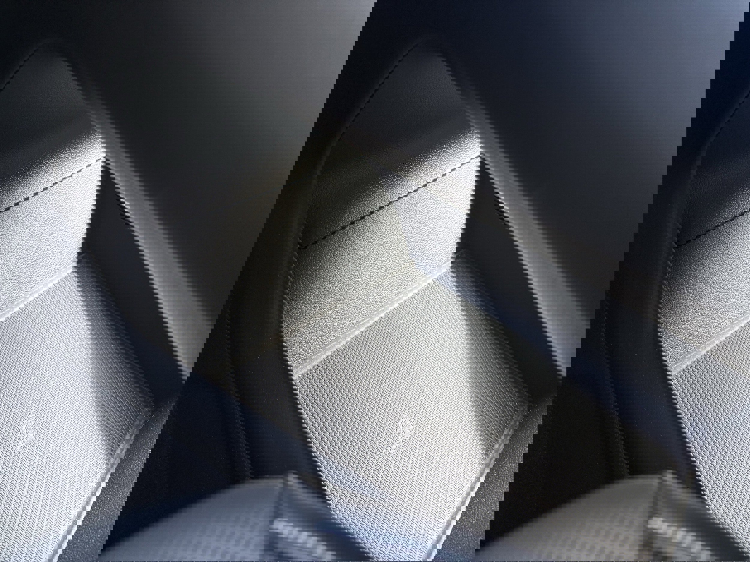 Used 2025 Volkswagen Atlas Cross Sport SEL R-Line image 20