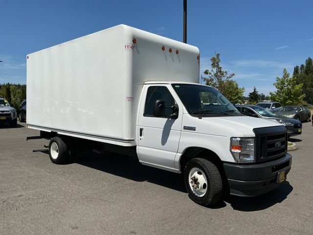 Used 2023 Ford E-450 and Econoline 450 Super Duty RWD image 3