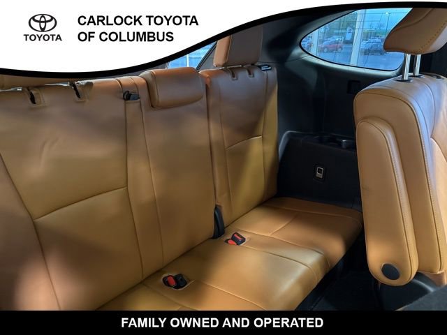 Used 2023 Toyota Highlander Platinum image 17