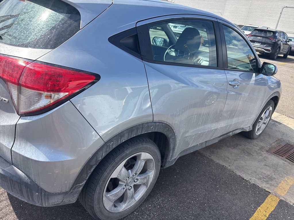 Used 2019 Honda HR-V LX image 4