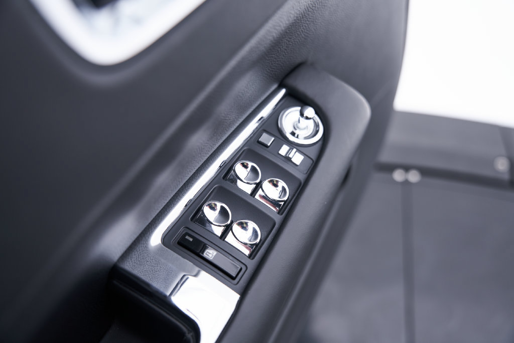 Used 2015 Rolls-Royce Wraith RWD image 41