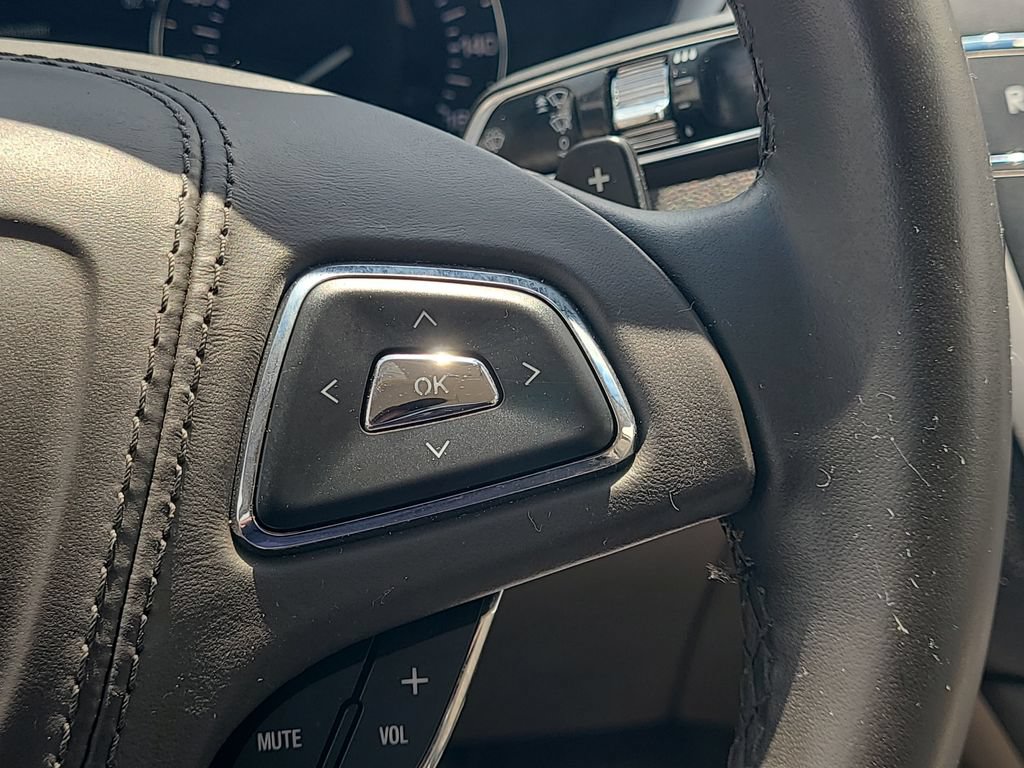 Used 2020 Lincoln MKZ FWD image 19