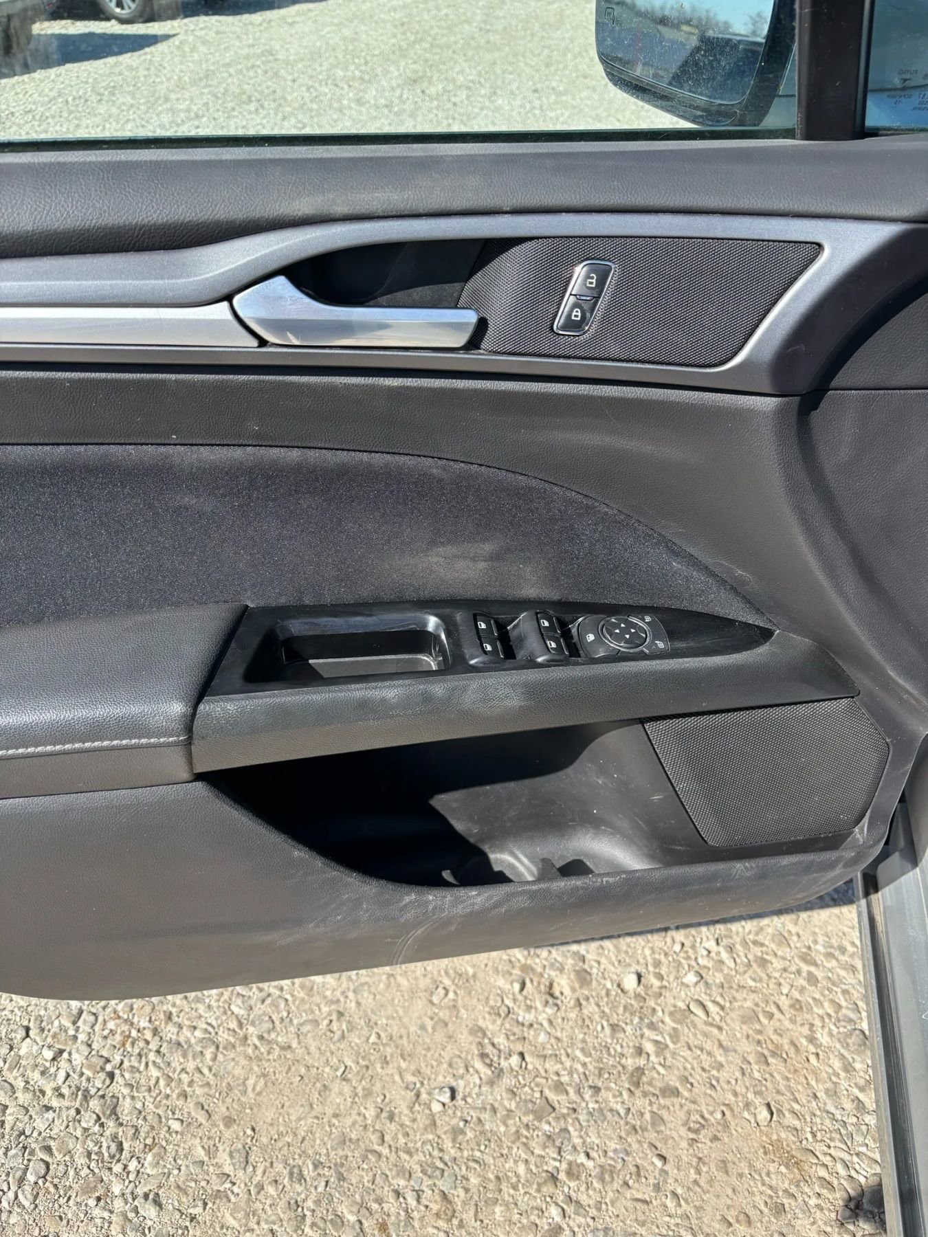 Used 2016 Ford Fusion SE image 9