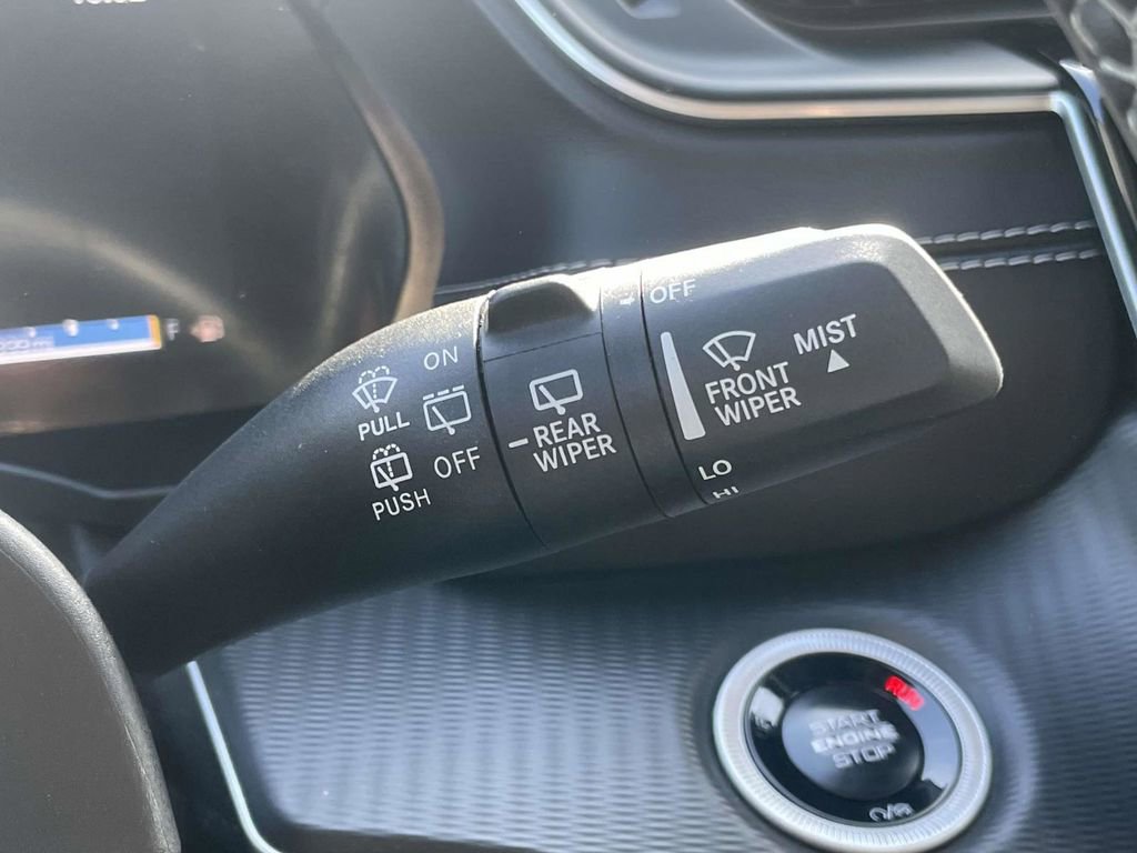 Certified 2025 Jeep Grand Cherokee Altitude image 33